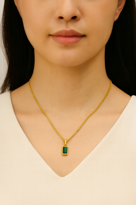 Emerald Glow Gold Stone Necklace
