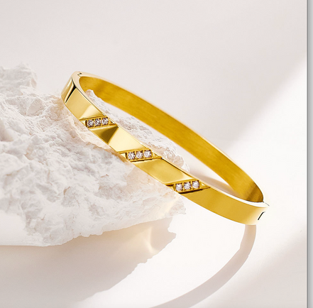Celestine Gold Stone Bracelet