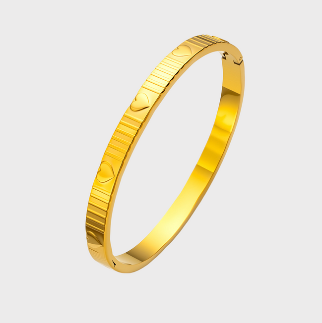 Gold Heartline Bracelet