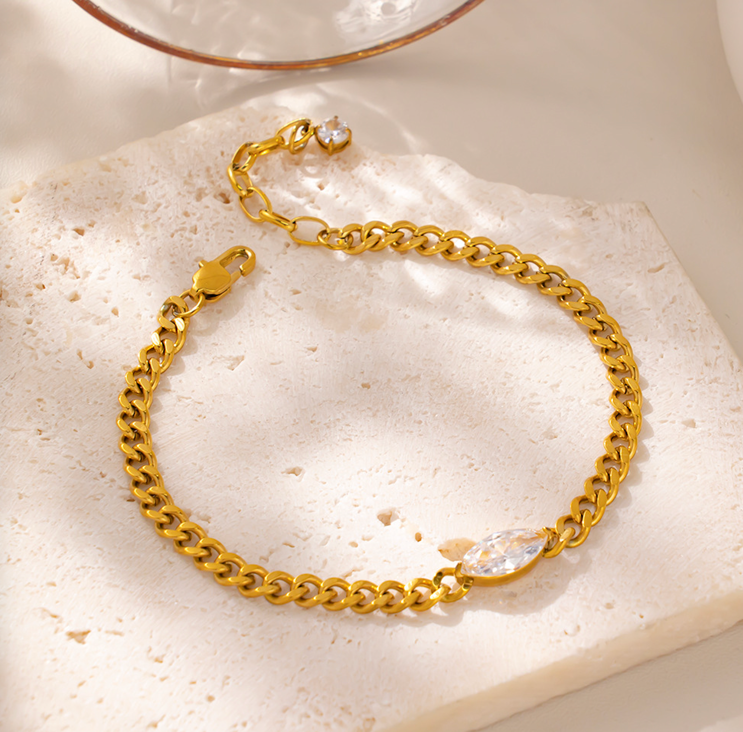 Vyra Gold Chain Bracelet