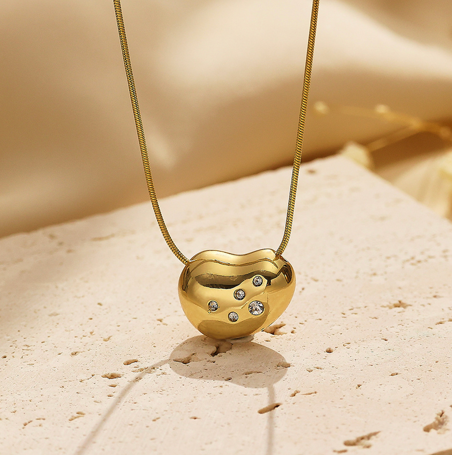 Vespera Glow Gold Necklace