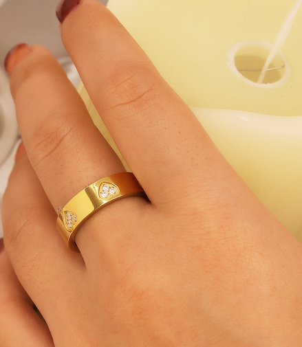 Aveline Love Gold Ring