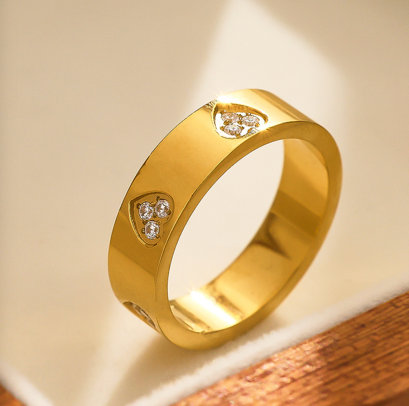 Aveline Love Gold Ring