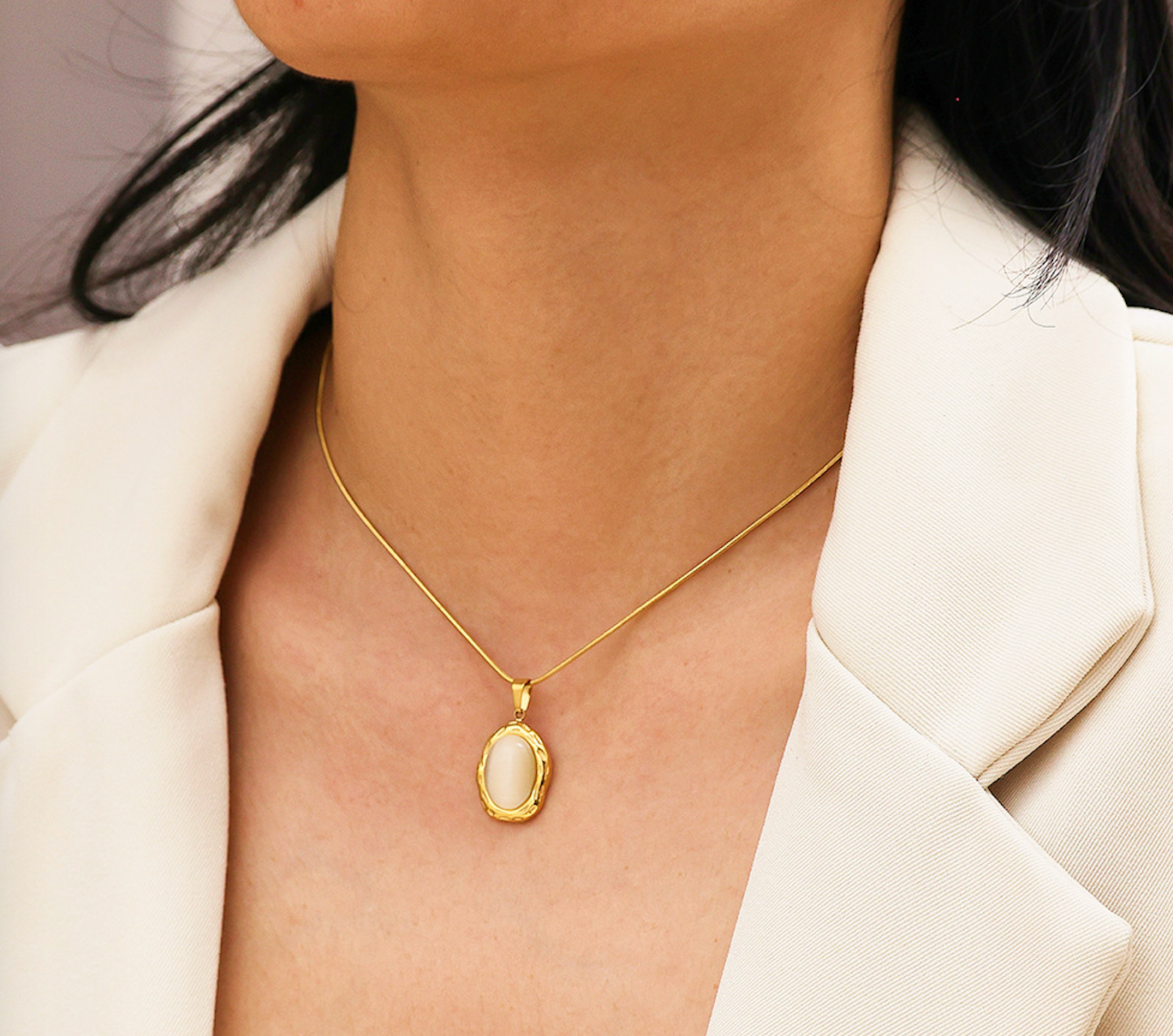 Isola Oval Gold Necklace