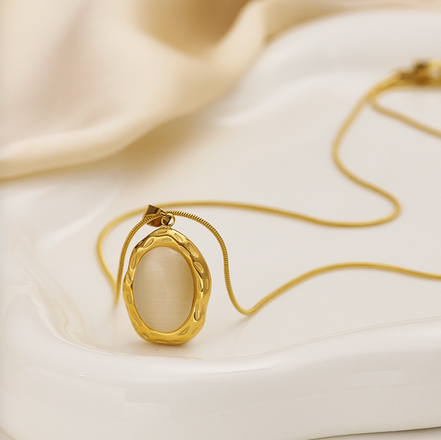 Isola Oval Gold Necklace