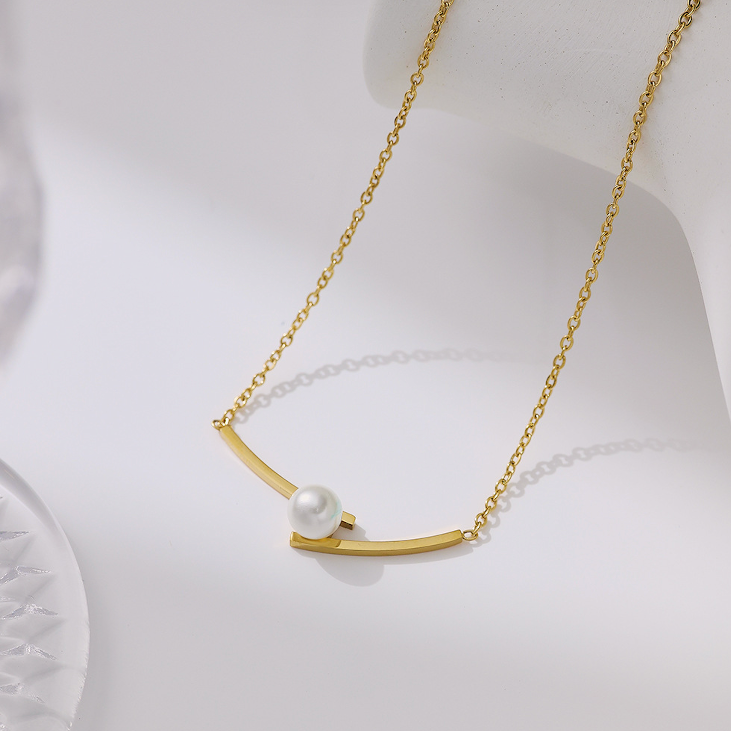 Gold Arc Pearl Necklace