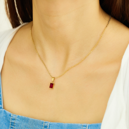 Emerald Gem Gold Necklace Red